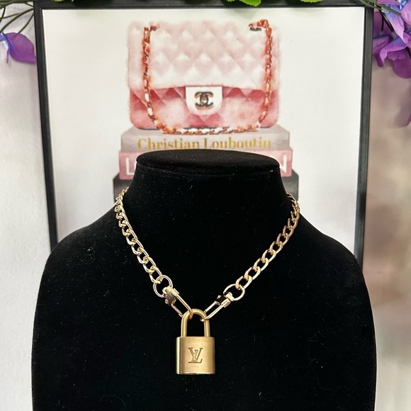 Authentic Louis Vuitton #321 Lock & Key Set on a 18K Gold Plated Chain Necklace - Picture 1 of 7